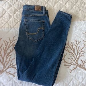 Mid rise skinny jeans